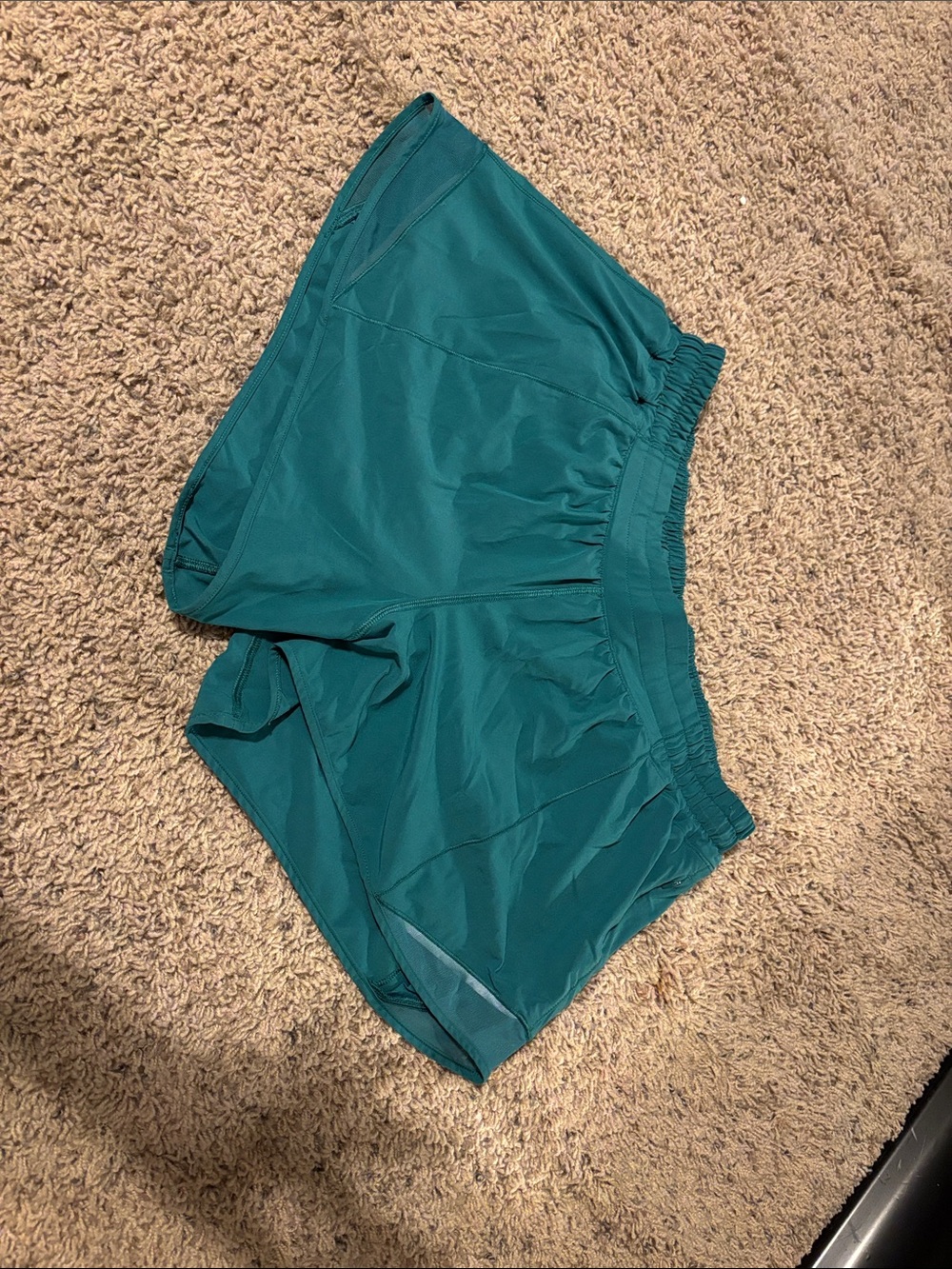 Hotty Hot storm teal 14 tall shorts 
Lululemon
